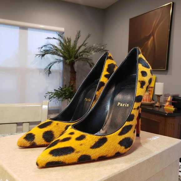 NEW Christian Louboutin Kate Genuine Calf Hair Leopard Pointed Toe Pump size 39 - Picture 3 of 12